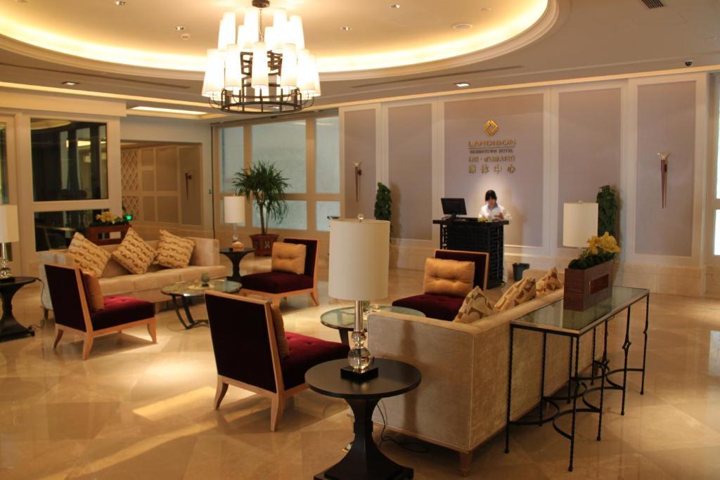 Landison Green Town Hotel Xinchang Exteriör bild